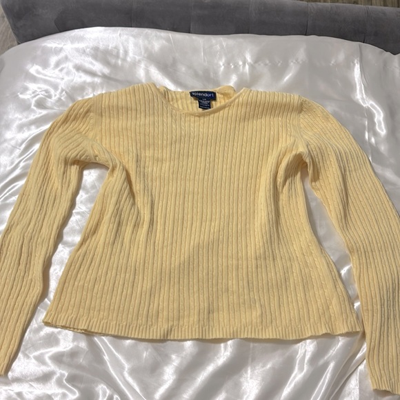 Beautiful Vintage Knit sweater!! Pastel yellow Size S us - Picture 1 of 6